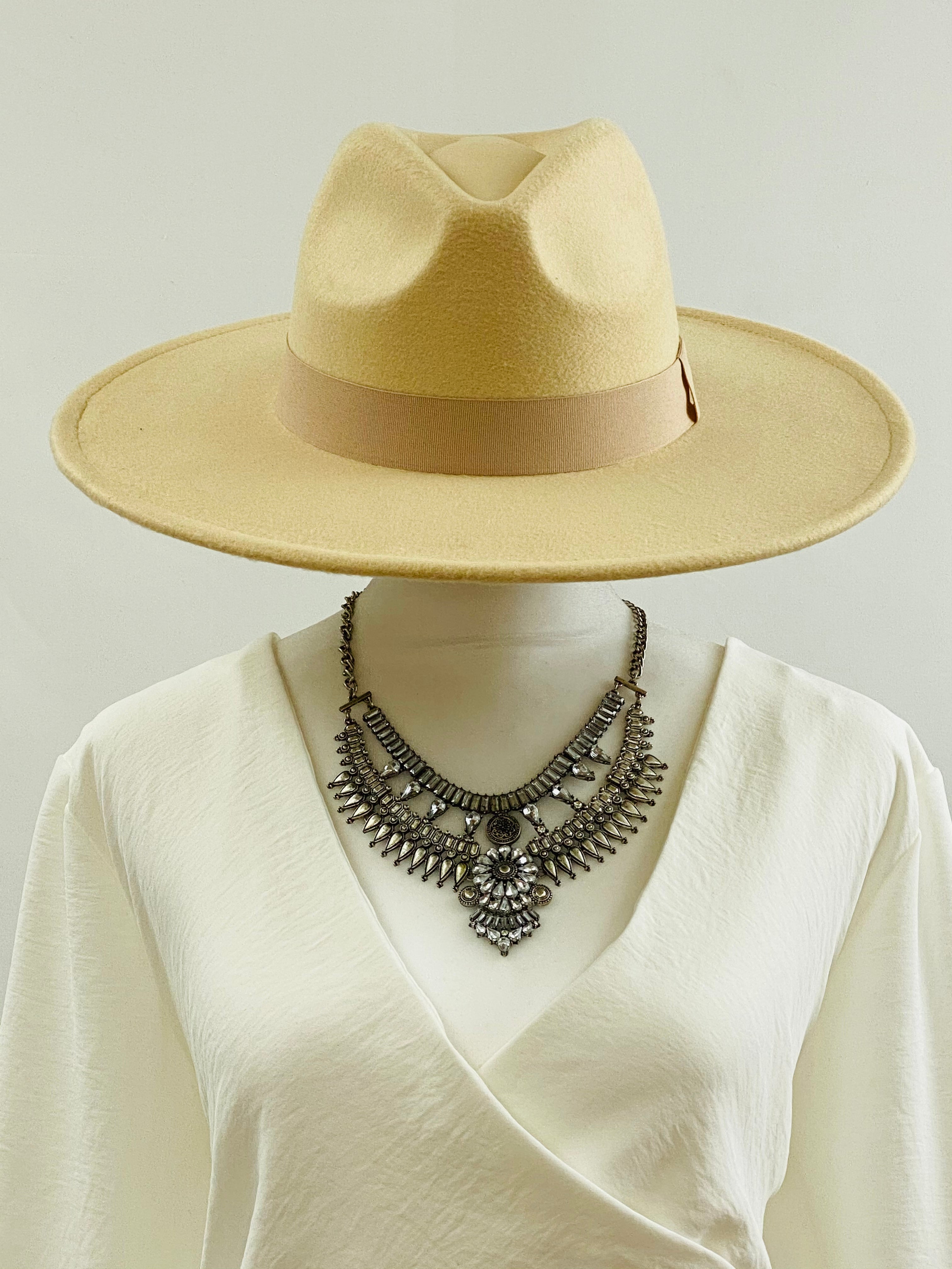 Belted Hat