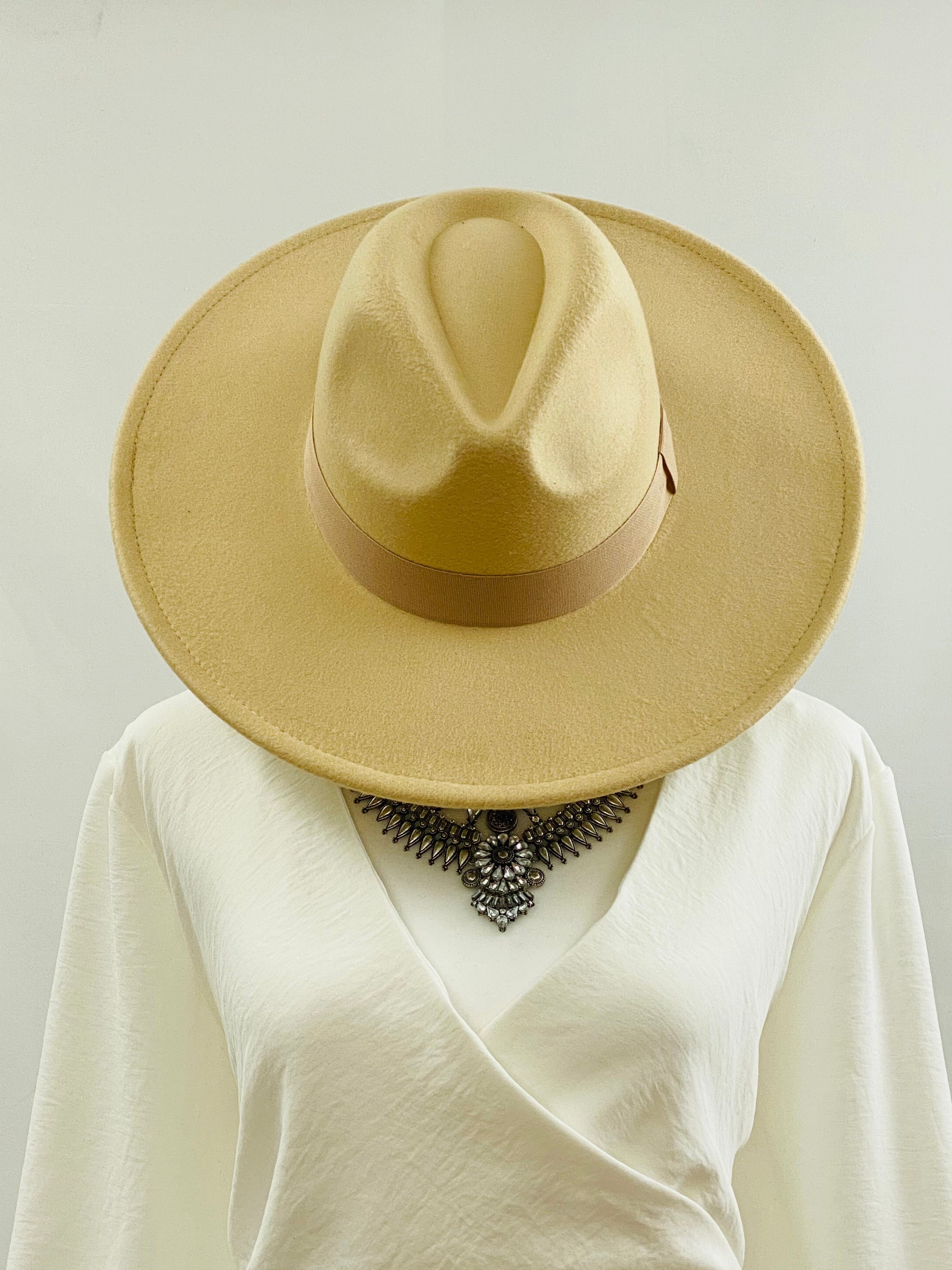 Belted Hat